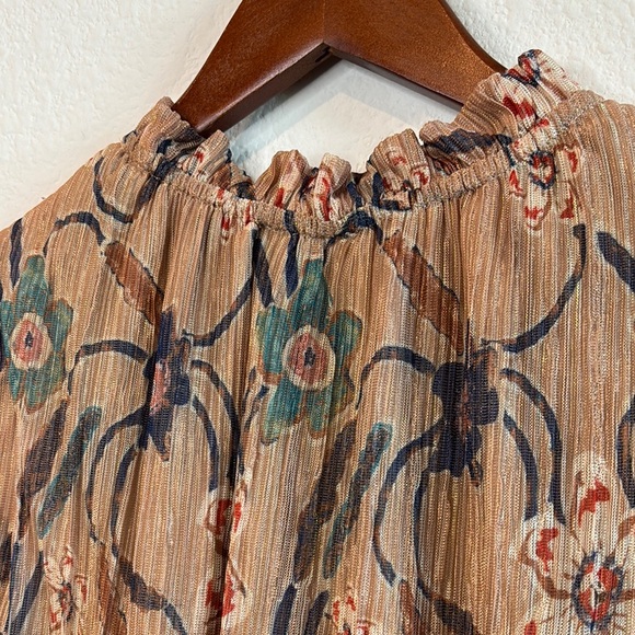 Joie Brocade High Neck Smocked Waist Tan Multicolor Shimmer Floral Top L - Picture 10 of 11